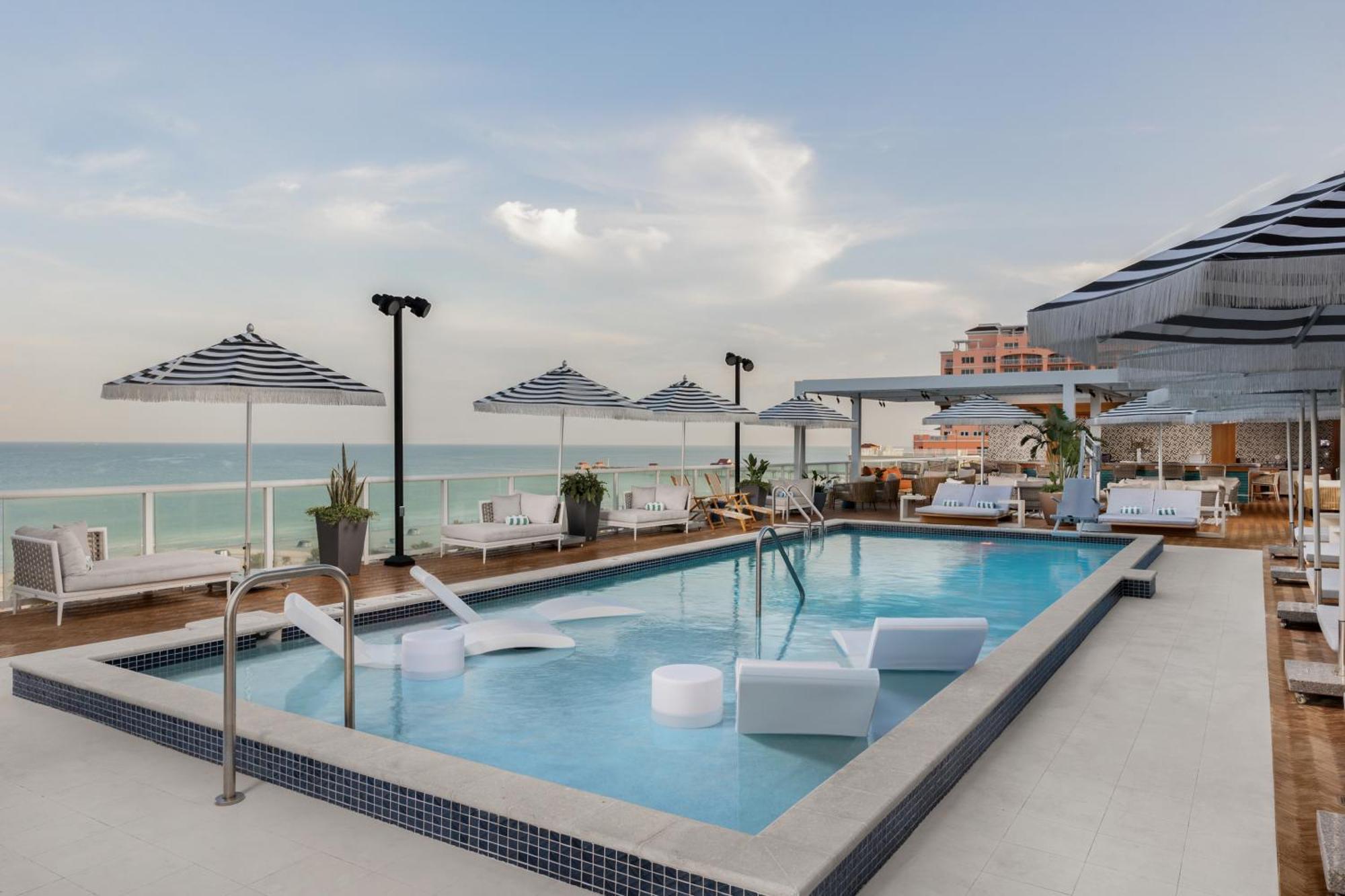 The Hiatus Clearwater Beach, Curio Collection By Hilton Kültér fotó